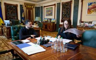 Кабмин готовит изменения в работе офисов и школ из-за непогоды