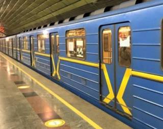 Метро Киева восстановило работу после налета России на город