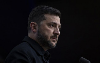 Зеленський розповів, скільки Україні коштуватиме ремонт доріг